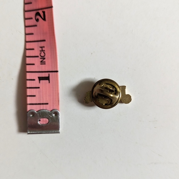 Miami Dolphins Pin - Picture 3 of 3